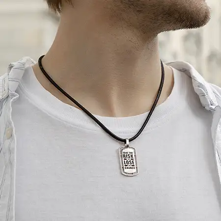 Серебряный кулон с эмалью