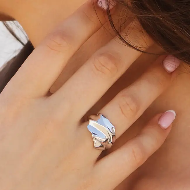 Серебряное кольцо