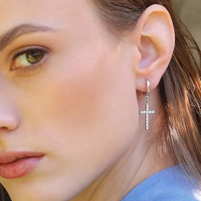 Серебряные серьги с фианитами