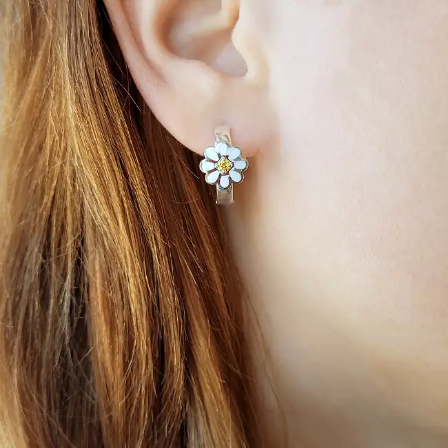 Серебряные серьги с фианитами и эмалью