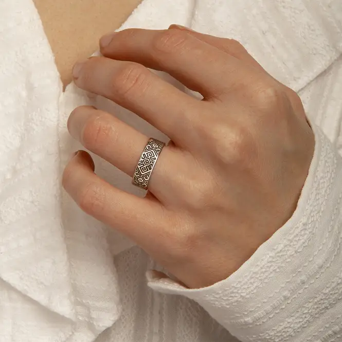 Серебряное кольцо