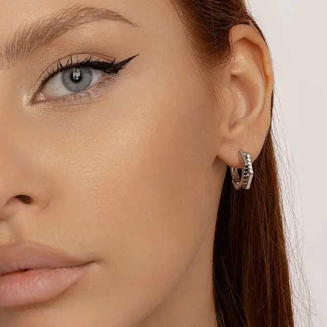 Серебряные серьги с фианитами