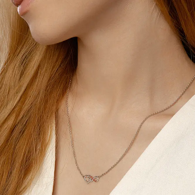 Серебряное колье с фианитами