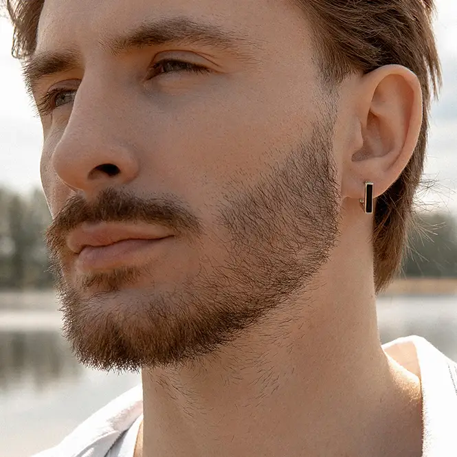 Мужская серебряная серьга