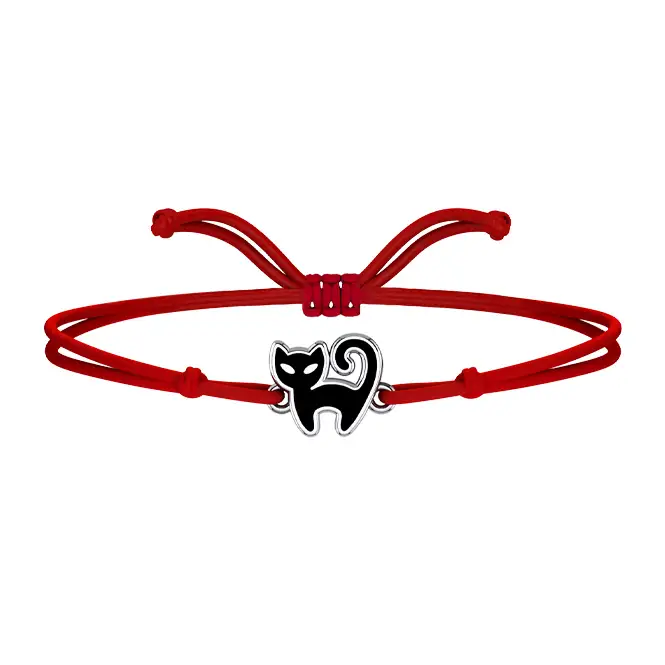 Браслет на нити с серебряным элементом и эмалью