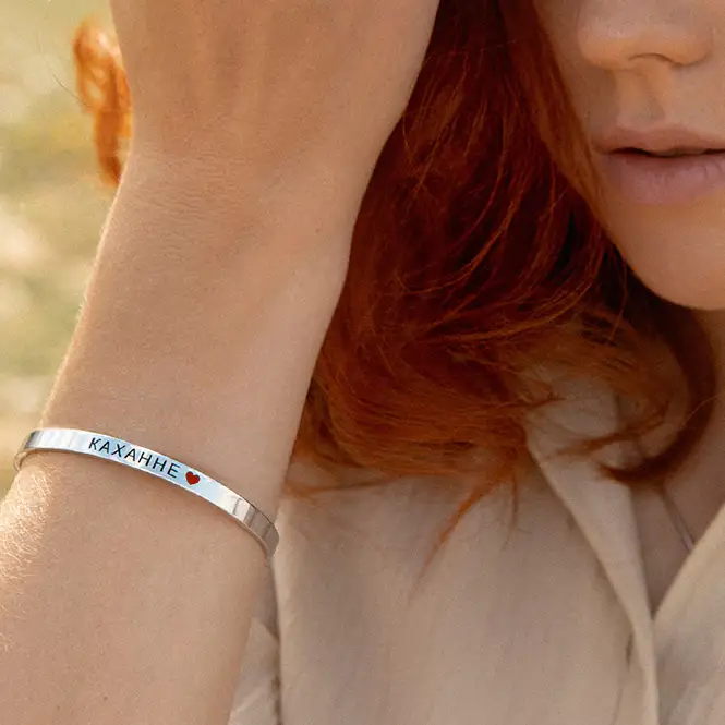 Серебряный браслет с эмaлью "Каханне"