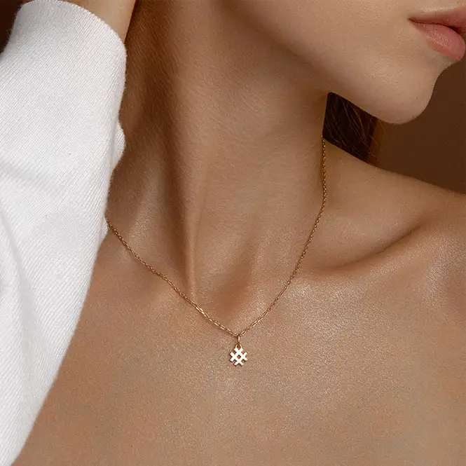 Золотой кулон "Дабро"