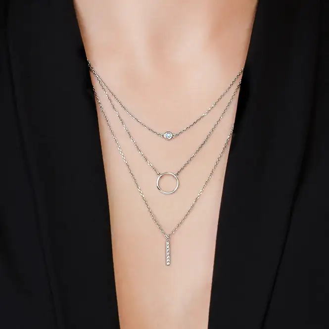 Серебряное колье с фианитами