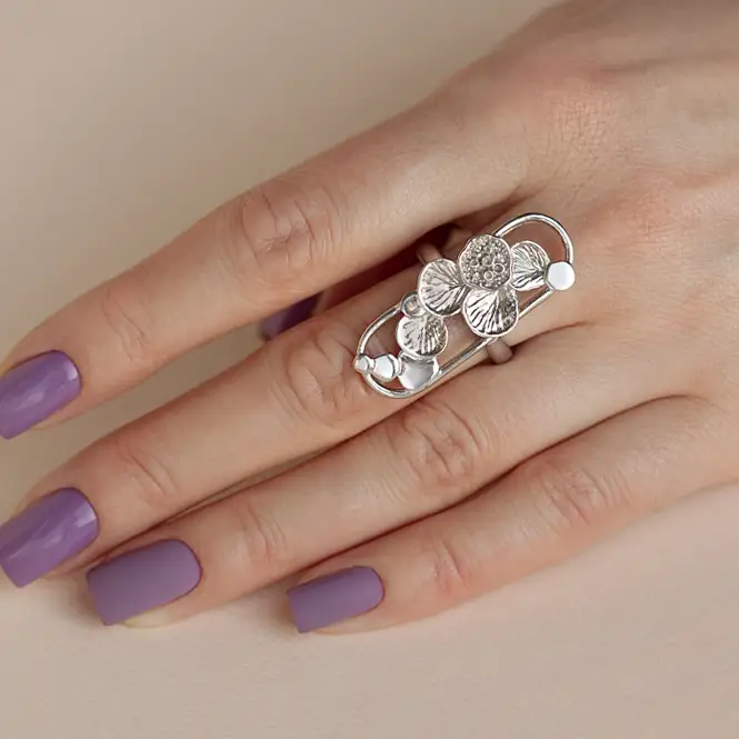 Серебряное кольцо
