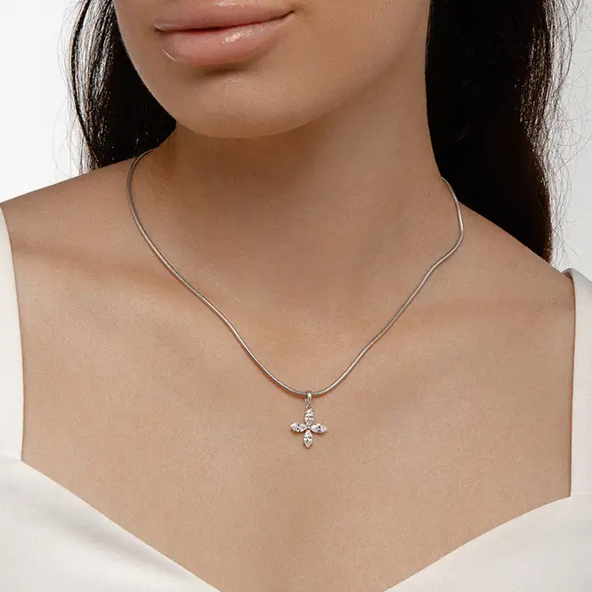 Серебряный кулон с фианитами