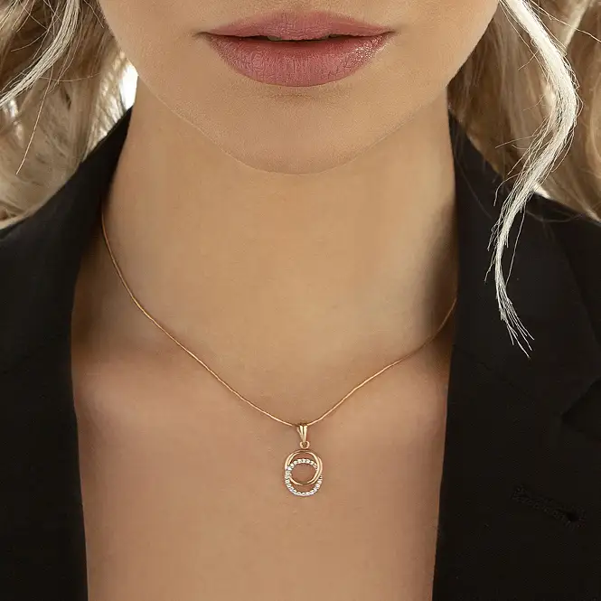 Золотой кулон с фианитами