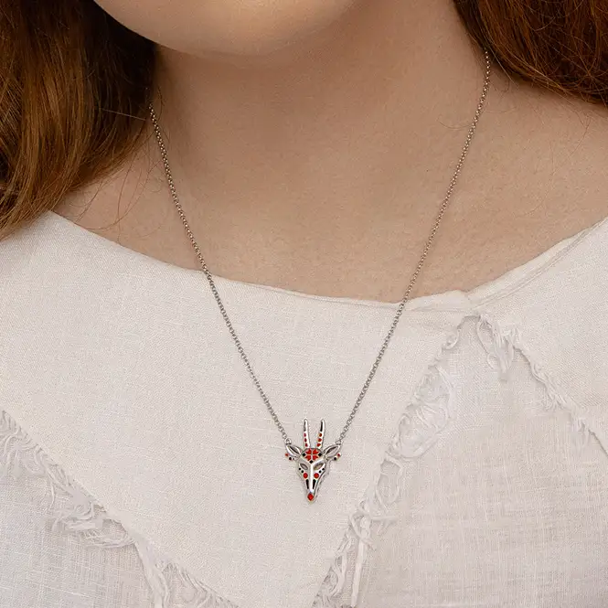 Серебряное колье с эмалью