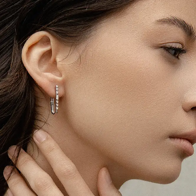 Серебряные серьги с бриллиантами