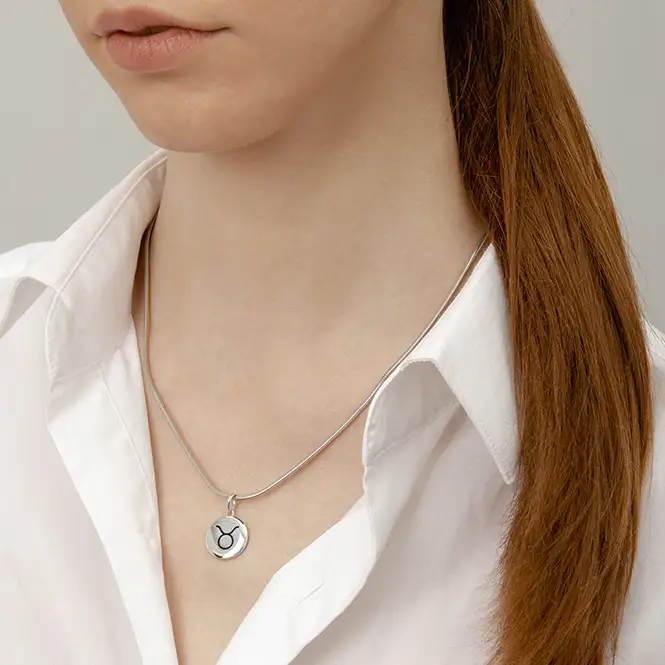 Серебряный кулон с эмалью "Телец"