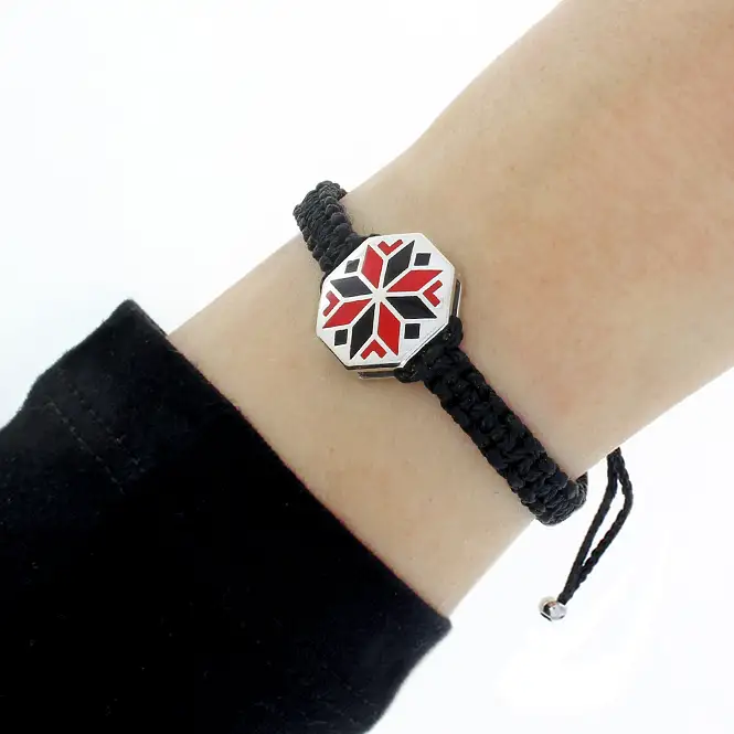 Серебряный плетёный браслет с эмалью  "Звезда"