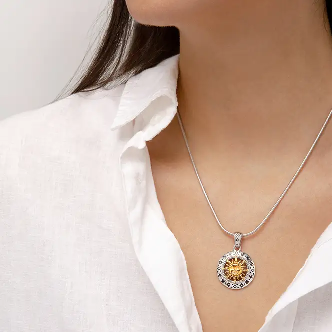 Серебряный кулон с эмалью и золочением