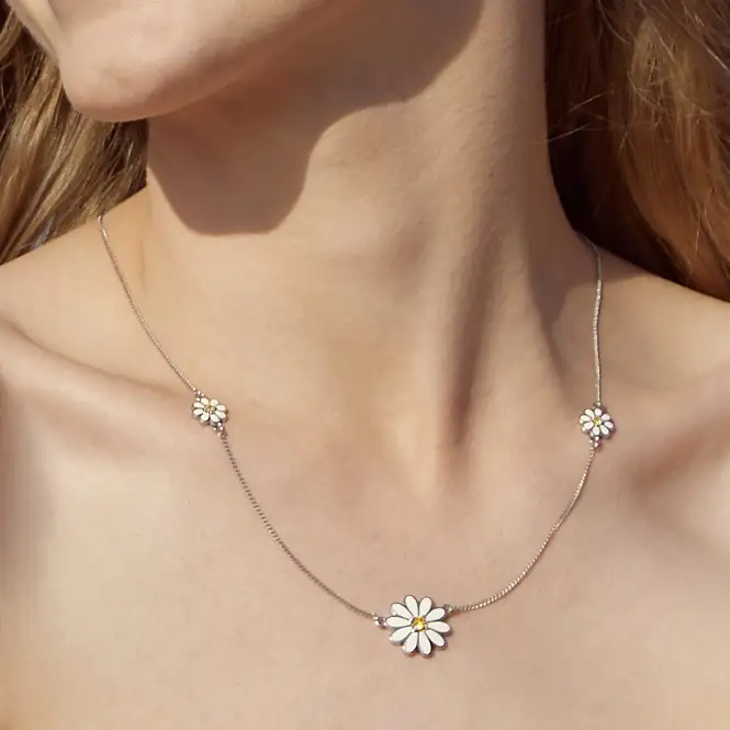 Серебряное колье с фианитами и эмалью 