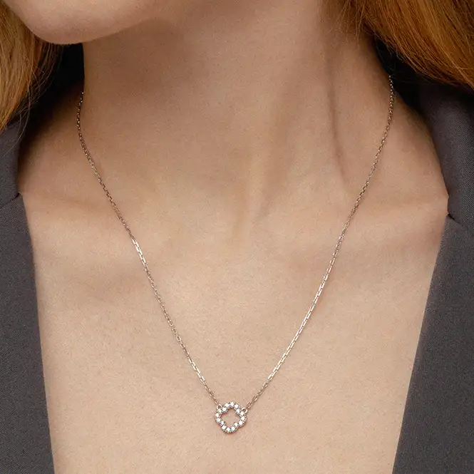 Серебряное колье с фианитами