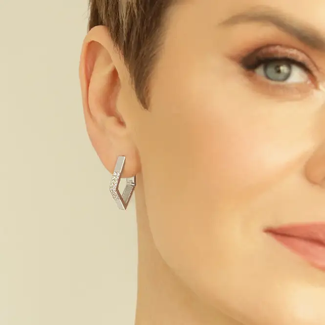 Серебряные серьги с фианитами