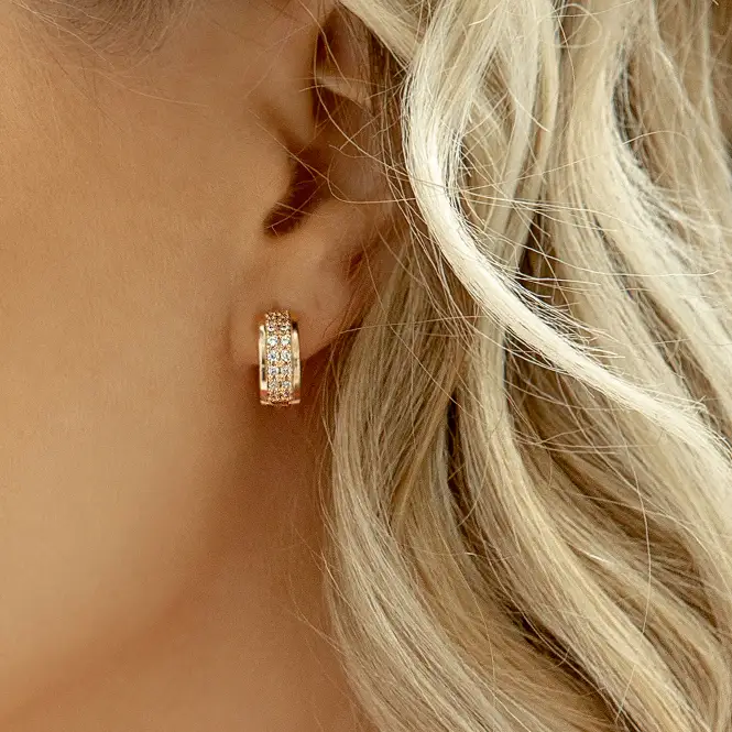 золотые серьги с фианитами