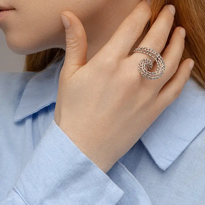 Серебряное кольцо