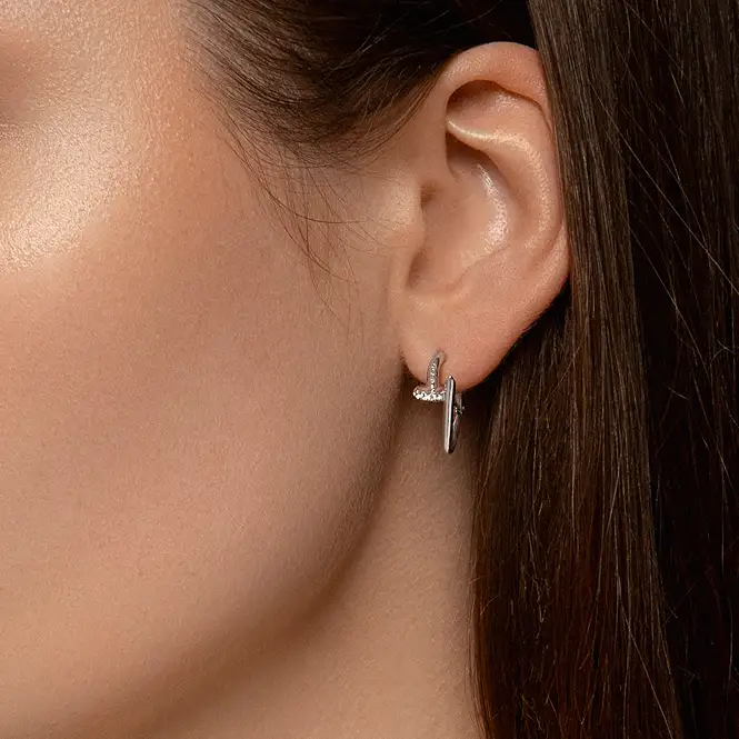 Серебряные серьги с фианитами