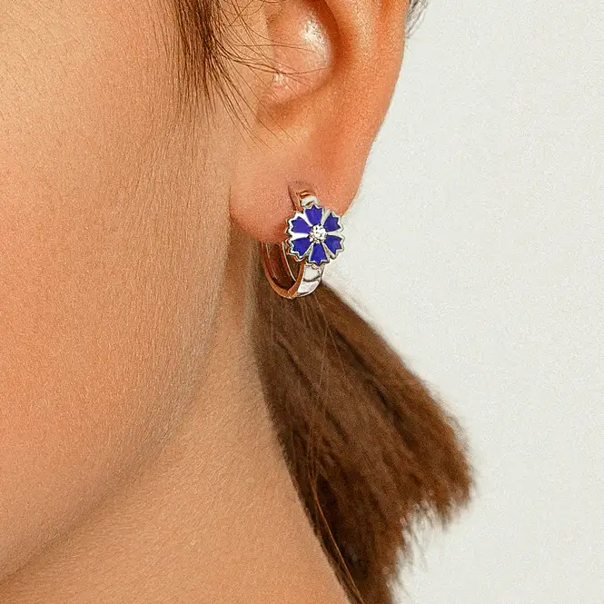 Серебряные серьги с фианитами и эмалью