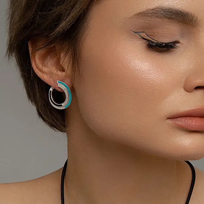 Серебряные серьги с эмалью