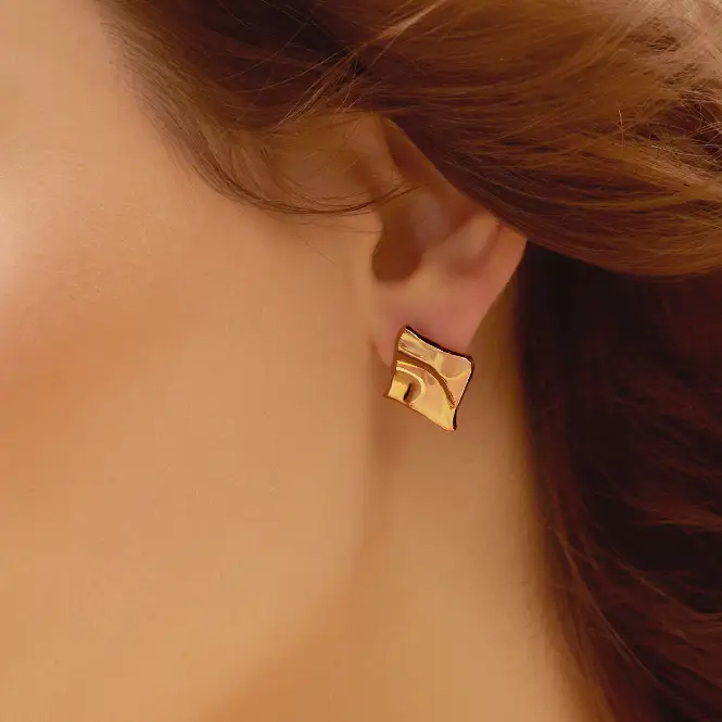 Золотые серьги