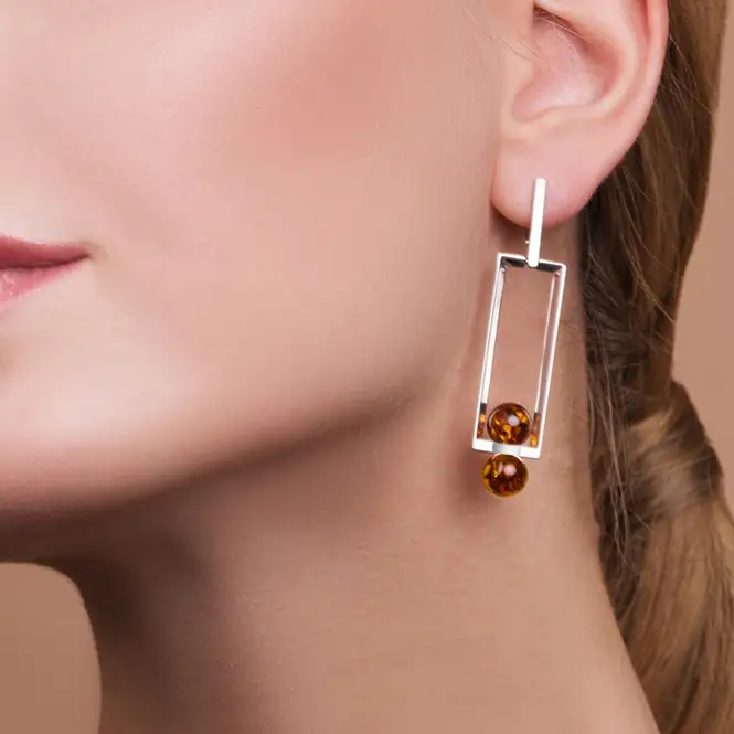 Серебряные серьги с янтарём