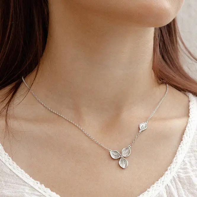 Серебряное колье