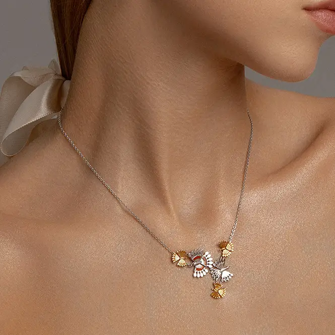 Серебряное колье с эмалью и золочением 