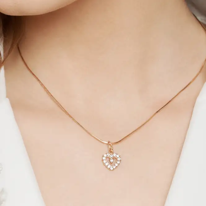 золотой кулон с фианитами