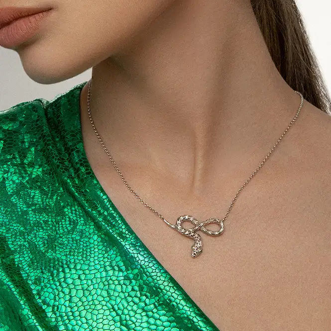 Серебряное колье с фианитами